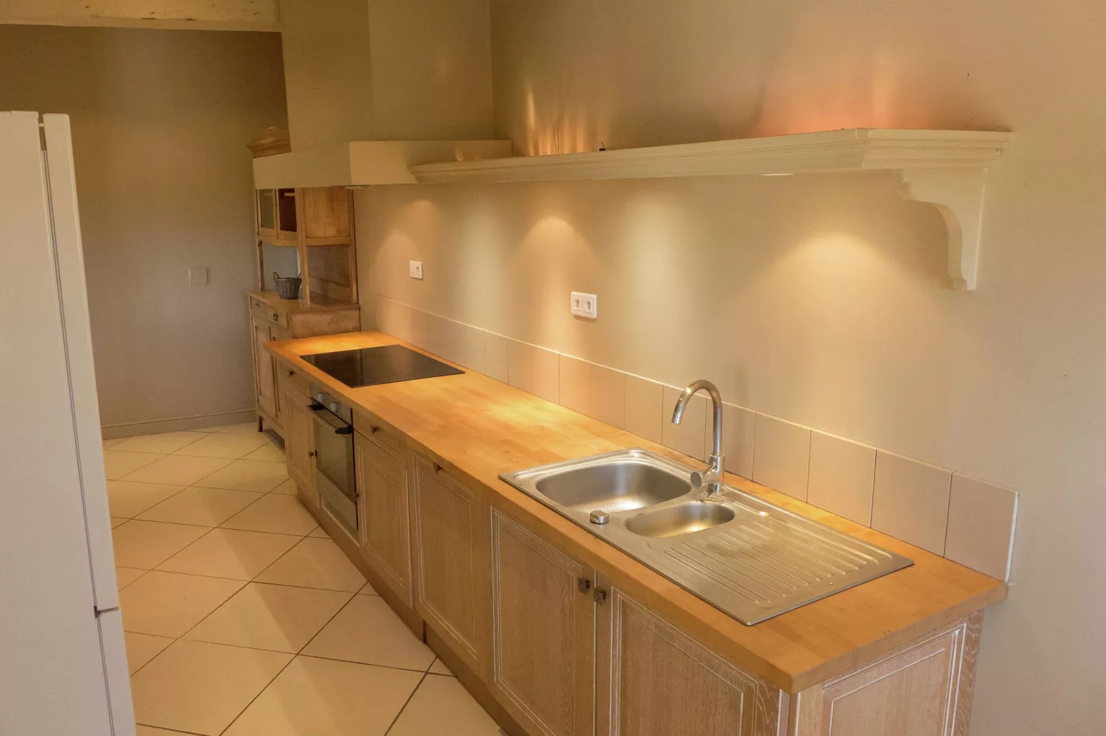 AR19-Kitchen