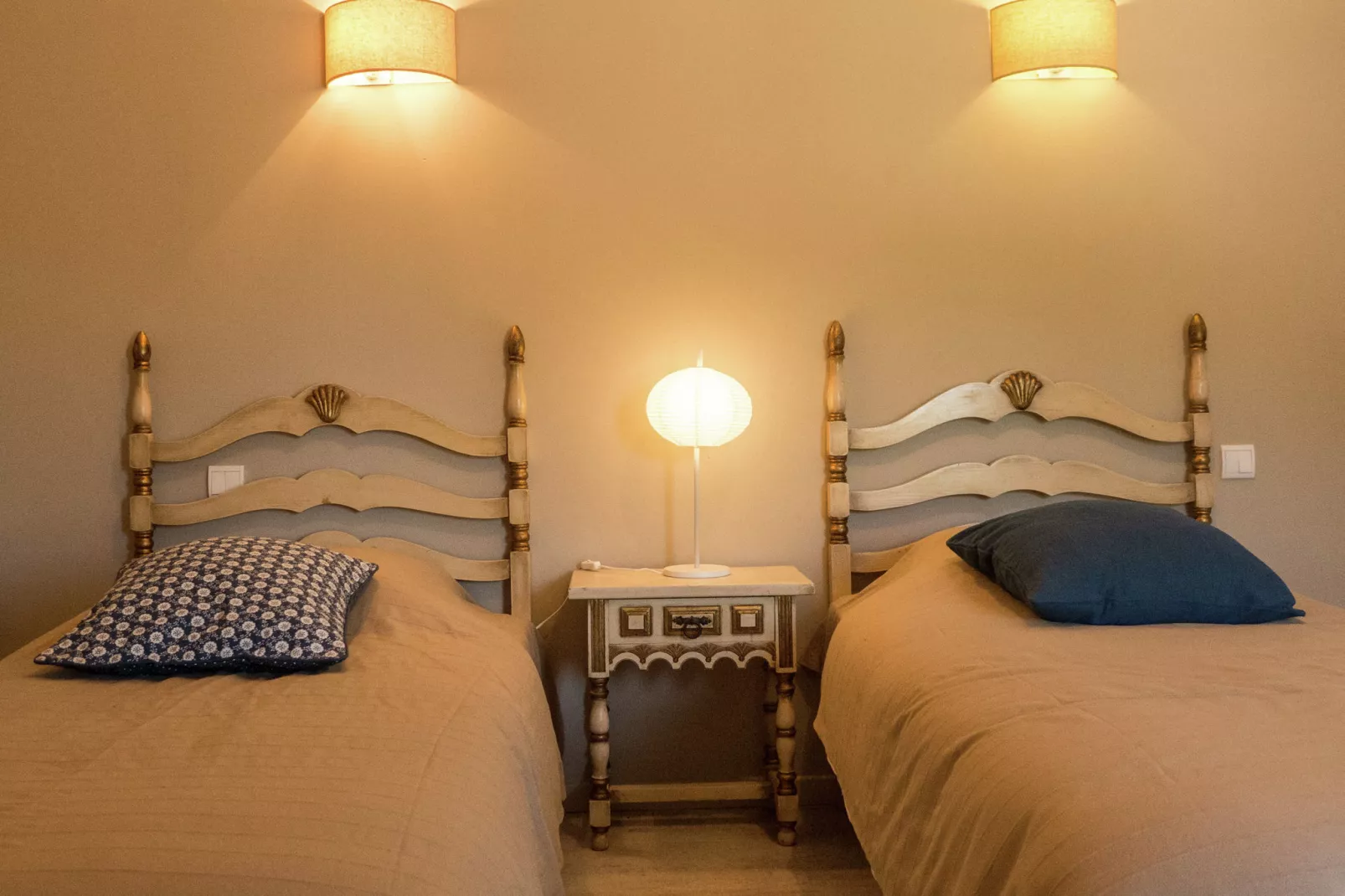 AR19-Bedroom