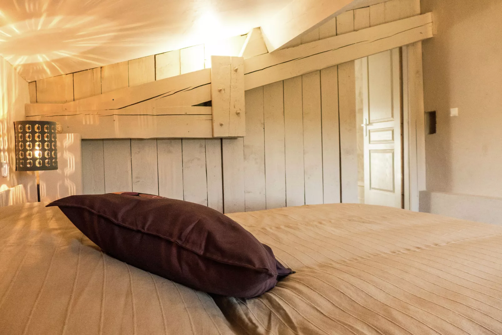AR19-Bedroom