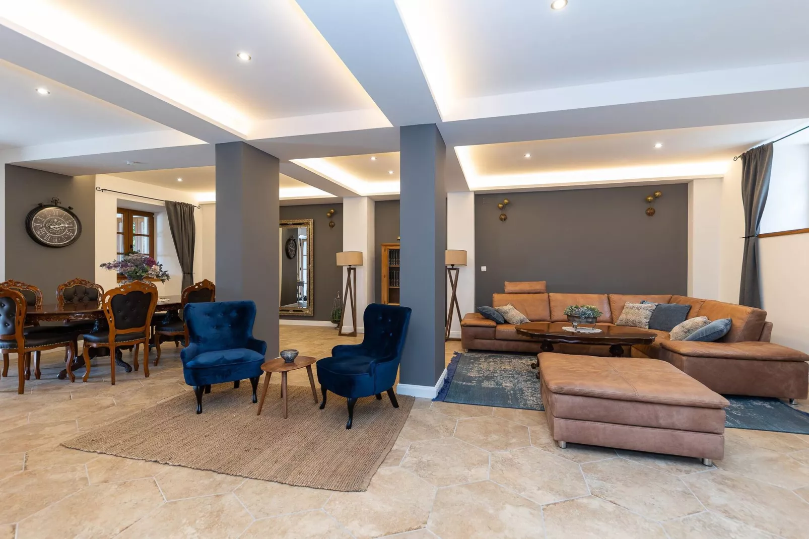 Evini Dvori-Living room