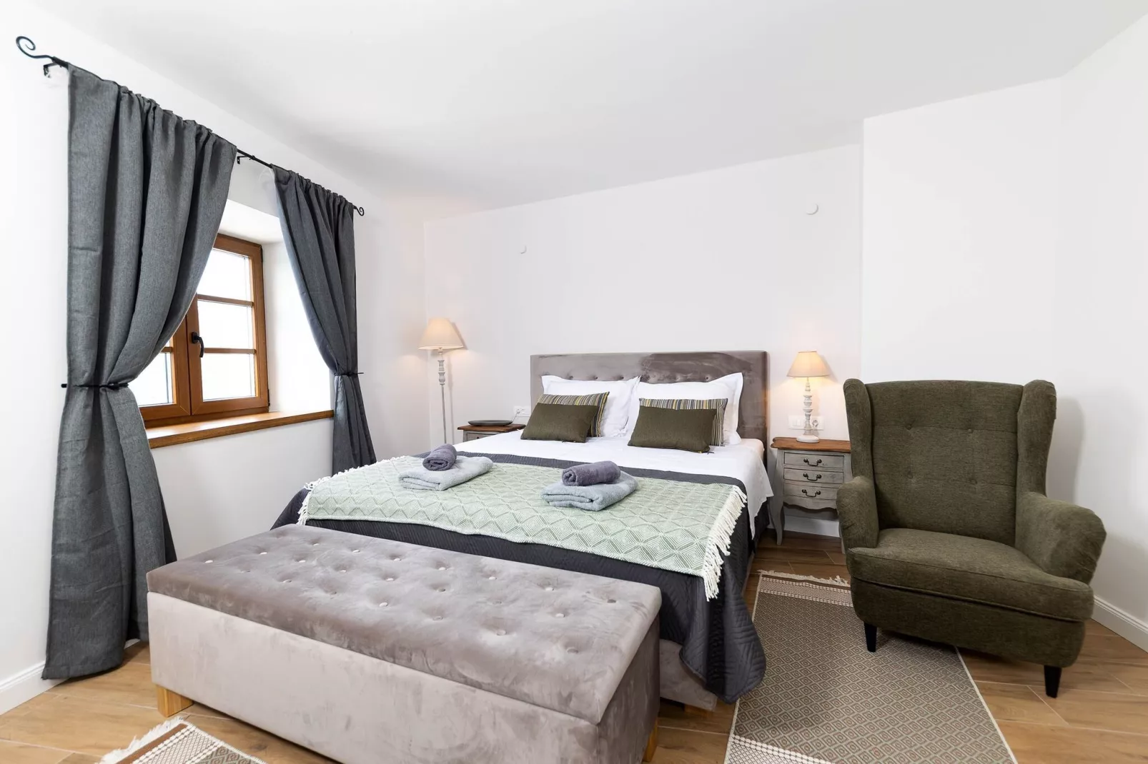 Evini Dvori-Bedroom