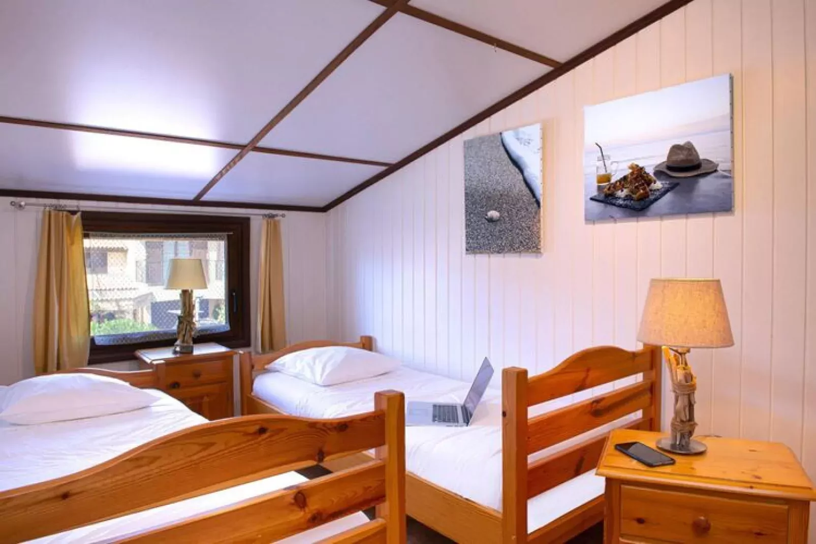 Domaine Les Tamaris et Les Portes du Soleil Portiragnes // Maison standard 2 chambres 6 pers-Bedroom