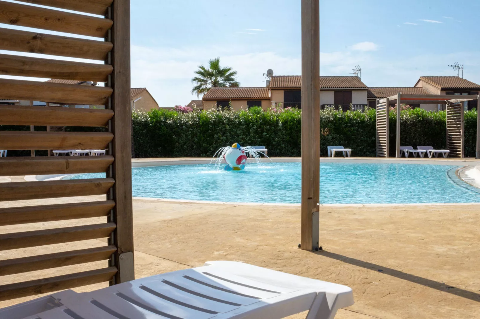 Domaine Les Tamaris et Les Portes du Soleil Portiragnes // Maison standard 2 chambres 6 pers-Pool