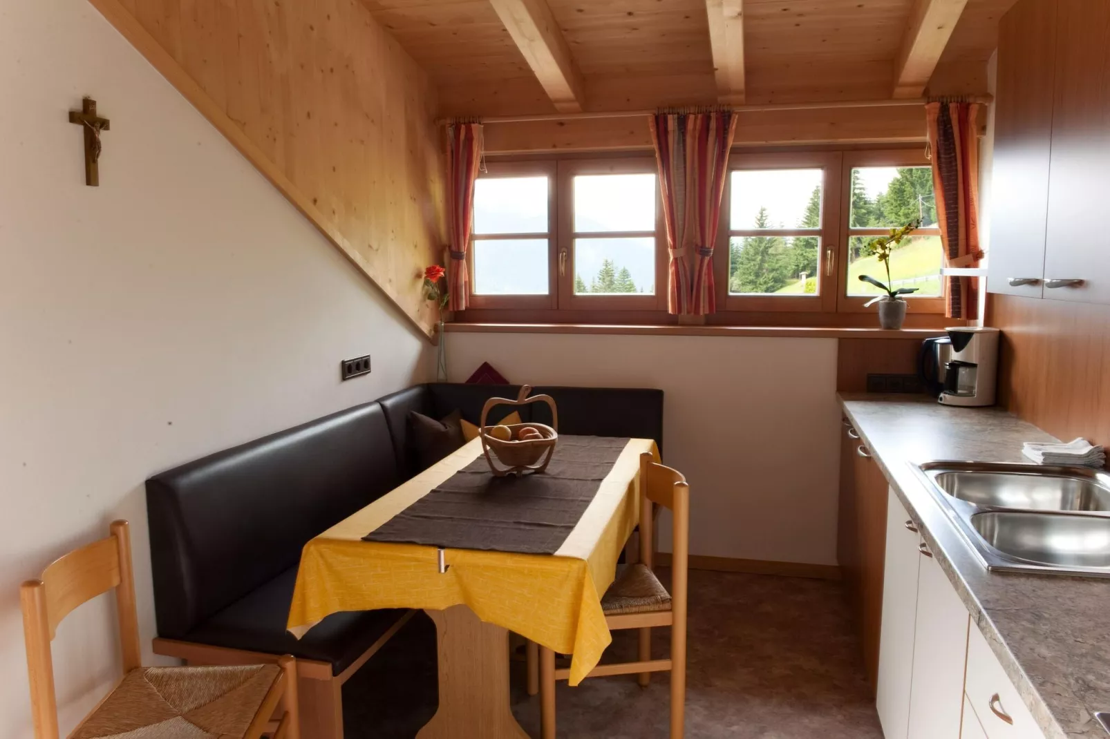Niedermunthof Villnöß - Fermeda-Dining room