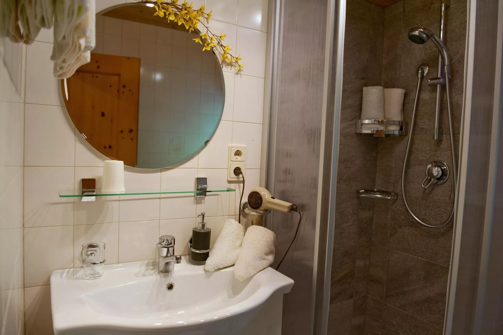 Niedermunthof Villnöß - Fermeda-Bathroom
