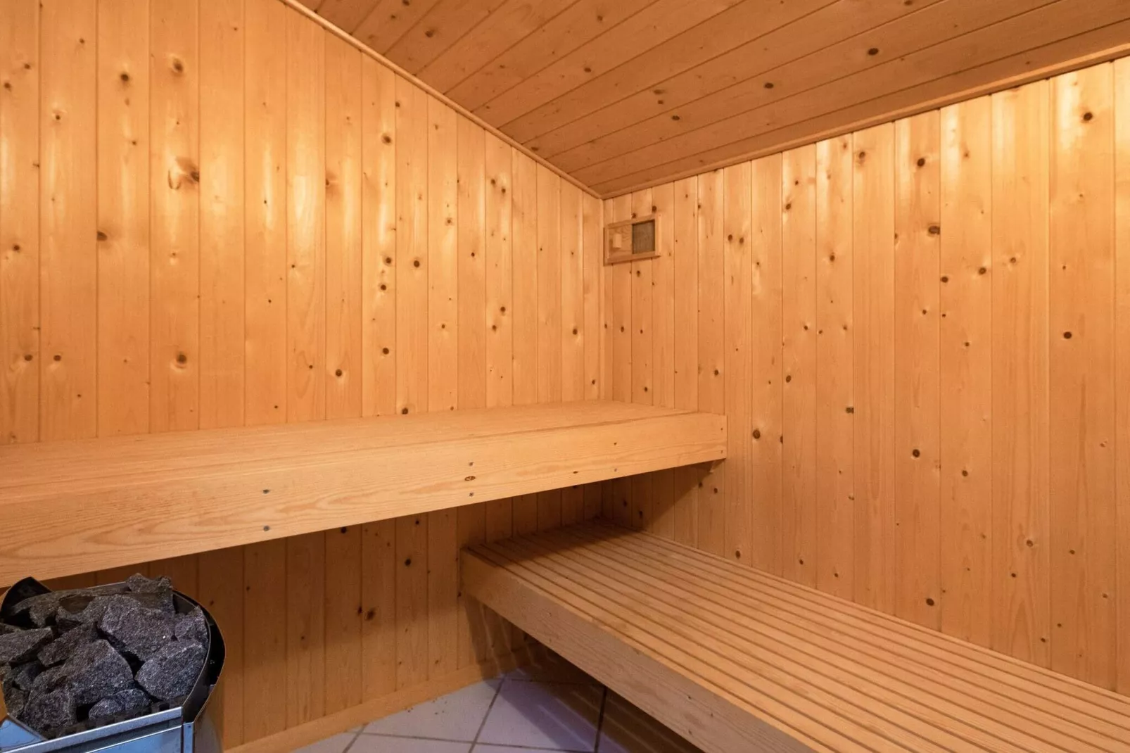 Luxury Oasis in Pot Strandby-By Traum-Sauna