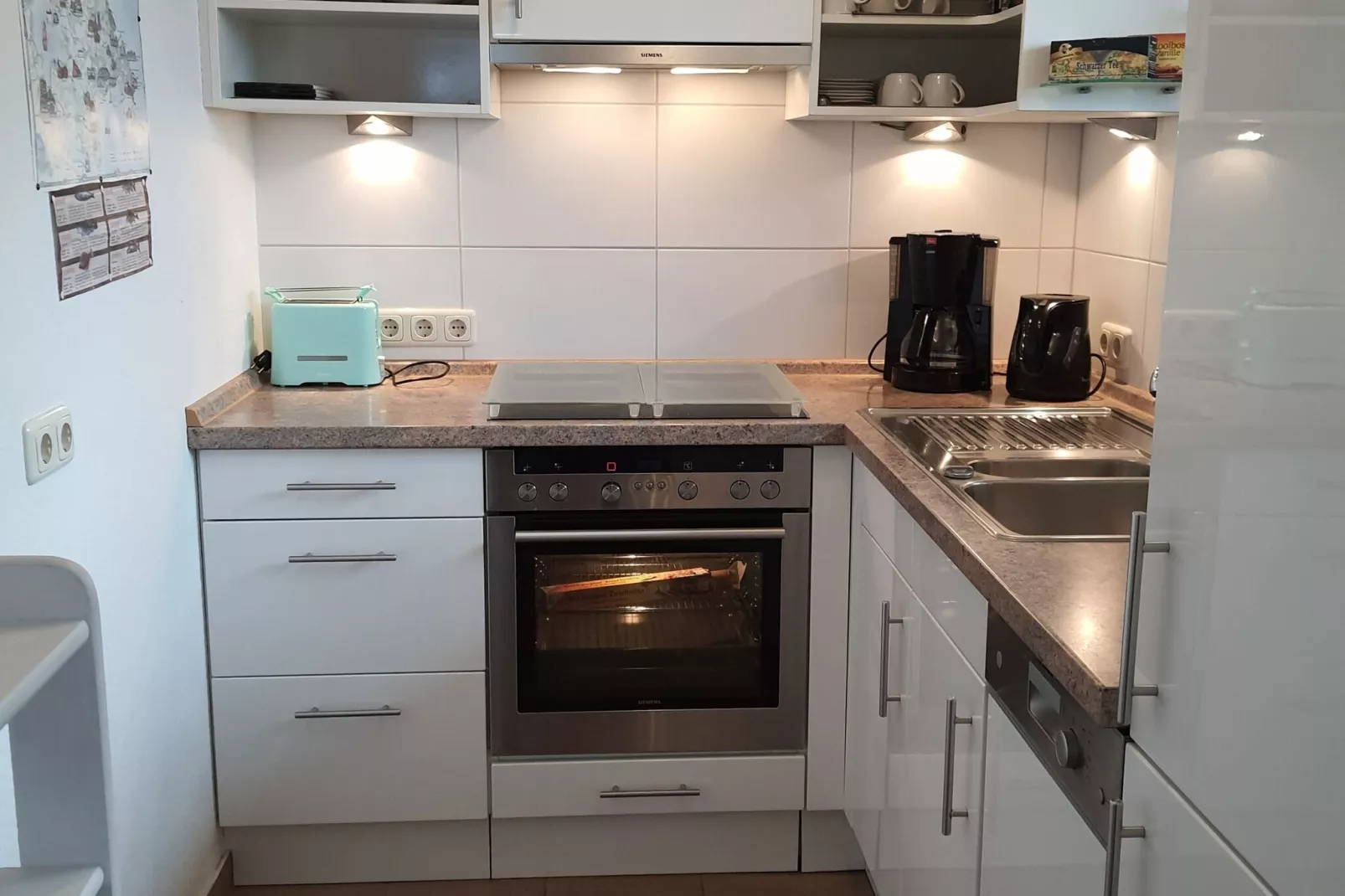 Haus am Boddenufer-Kitchen