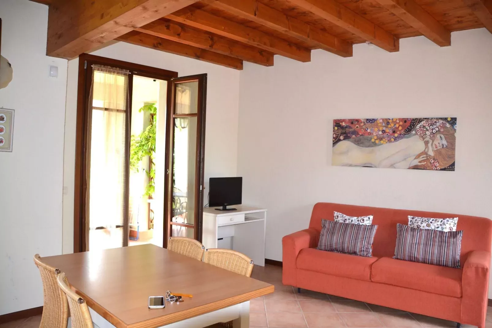 Garda Resort T6 PT Std-Living room