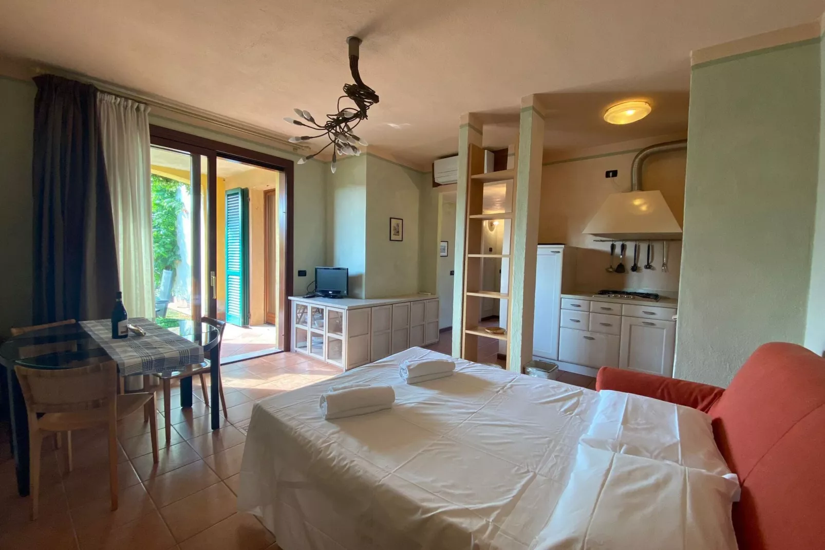 Garda Resort B4 PT Sup-Living room