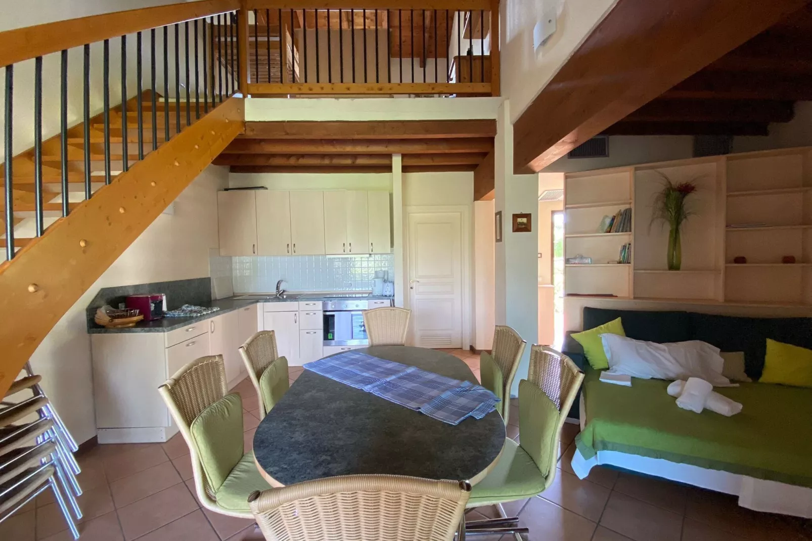 Garda Resort B2 PT Sup-Living room