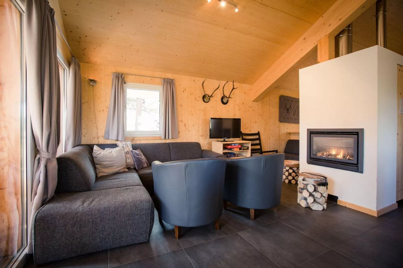 Alpenpark Turrach 6-Living room