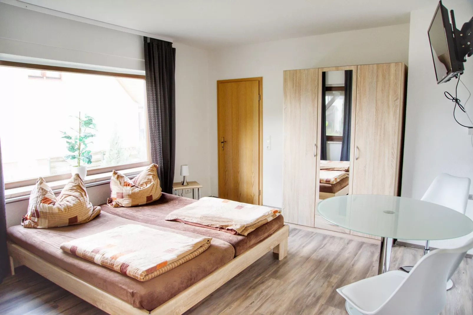 Schöne Ferienwohnung mit Terrasse-Bedroom