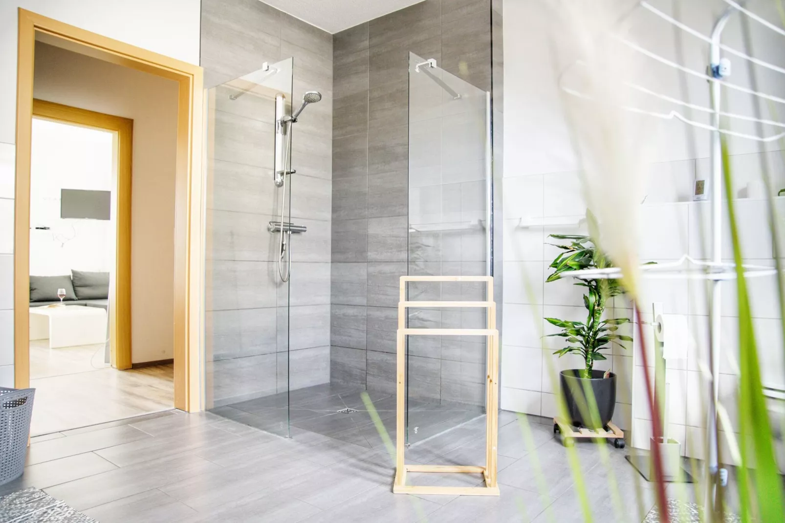 Schöne Ferienwohnung mit Terrasse-Bathroom