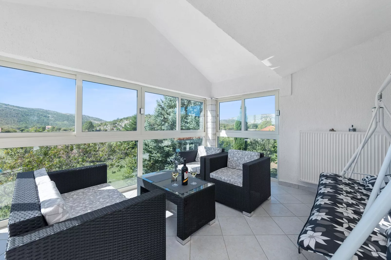 Villa Almas holiday house-Terrace balcony