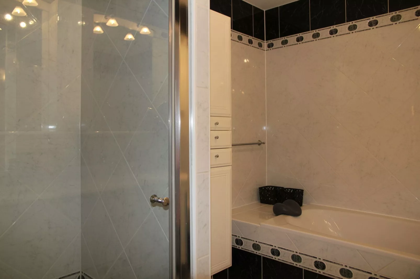 Alkmaar aan het water-Badezimmer