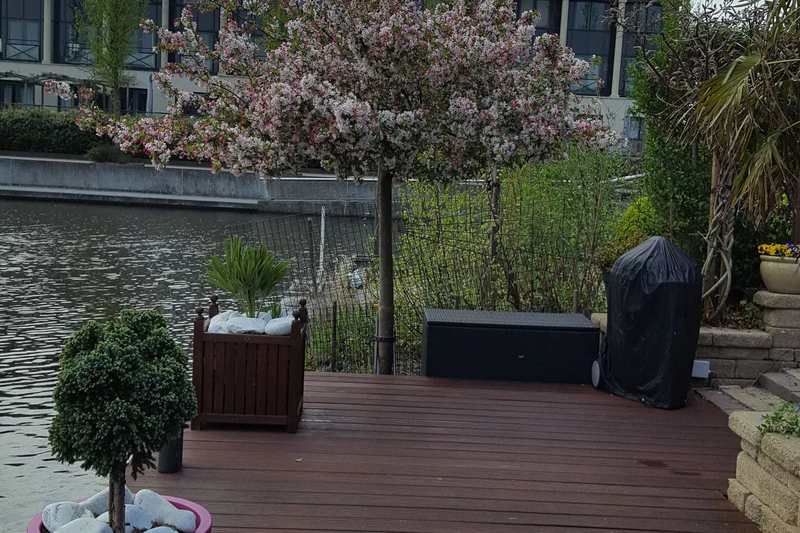 Alkmaar aan het water-Terrassenbalkon