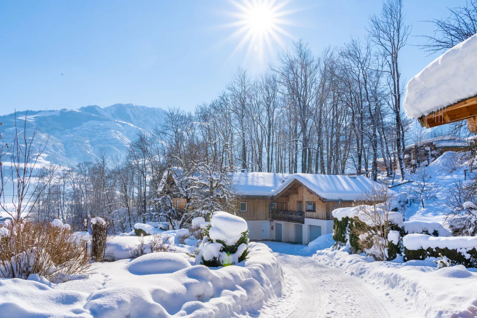Josefine-Eva-Exterior winter
