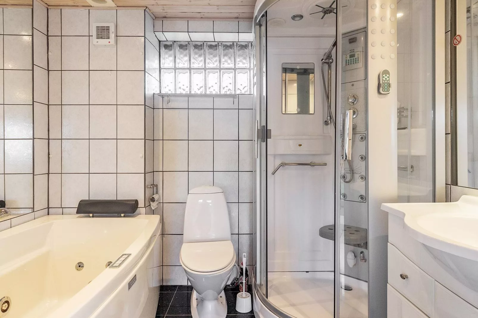 4 person holiday home in Middelfart-By Traum-Indoor