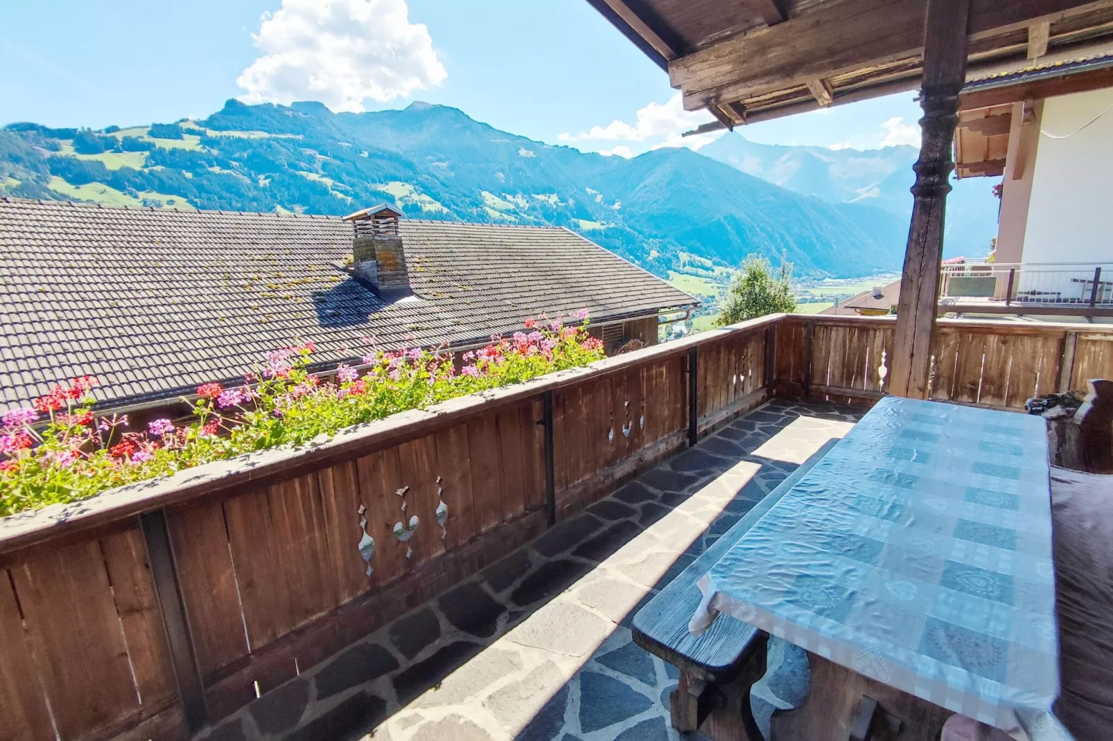 Ferienhaus Linda-Terrace balcony