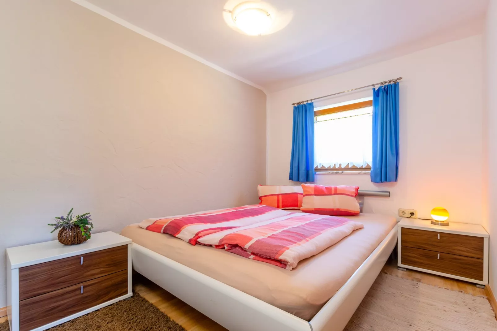 Josefine-Eva-Bedroom