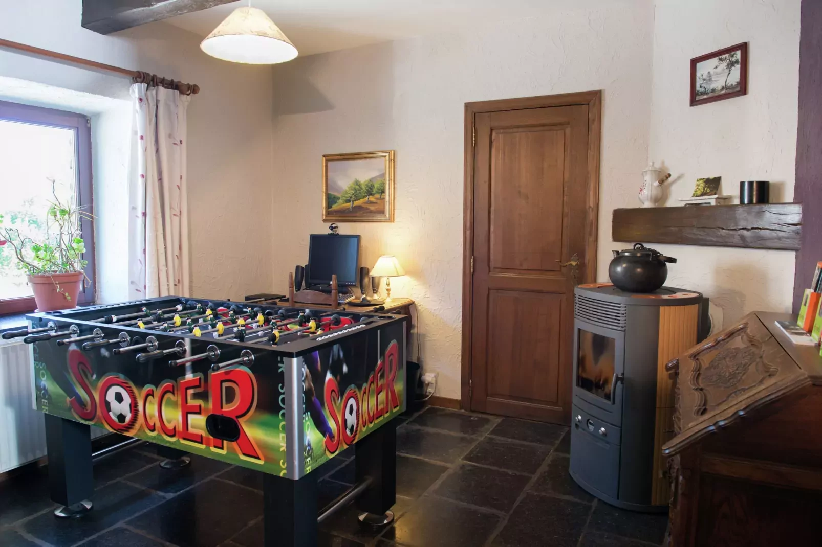 Tolifaz-Recreation room