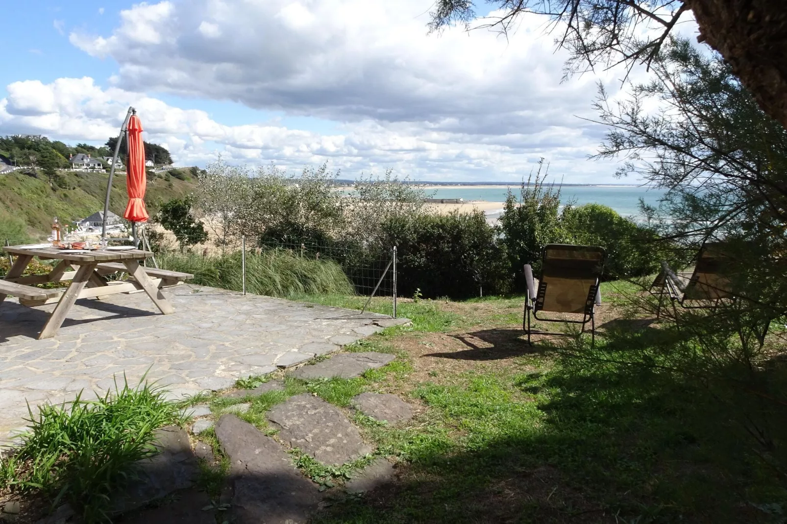 Ferienhaus La Bucaille Barneville-Carteret-Vue d'été