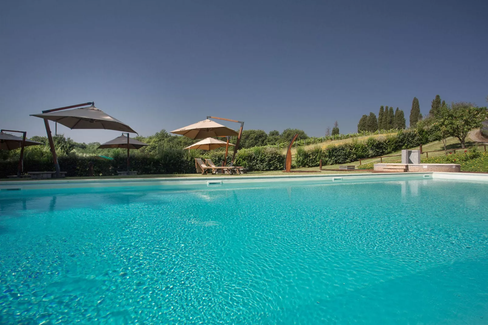 Giardino Studio-Pool