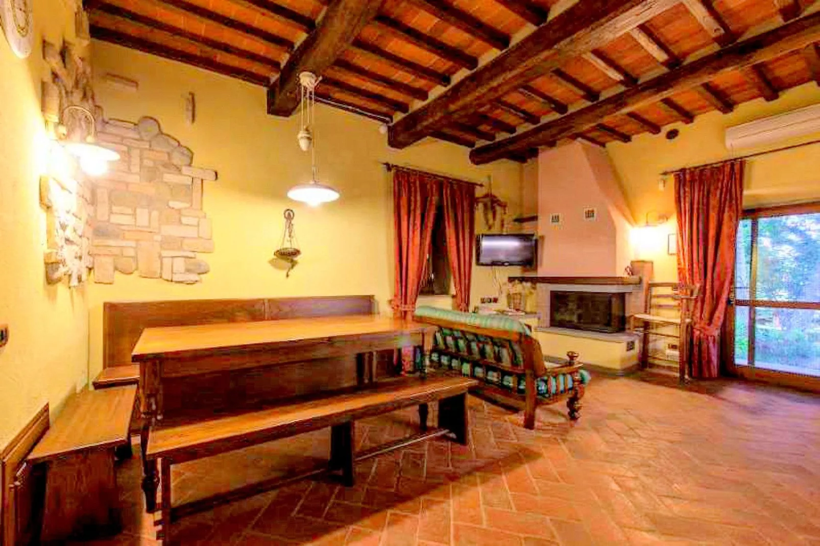 Giardino - Taverna Piccola-Living room