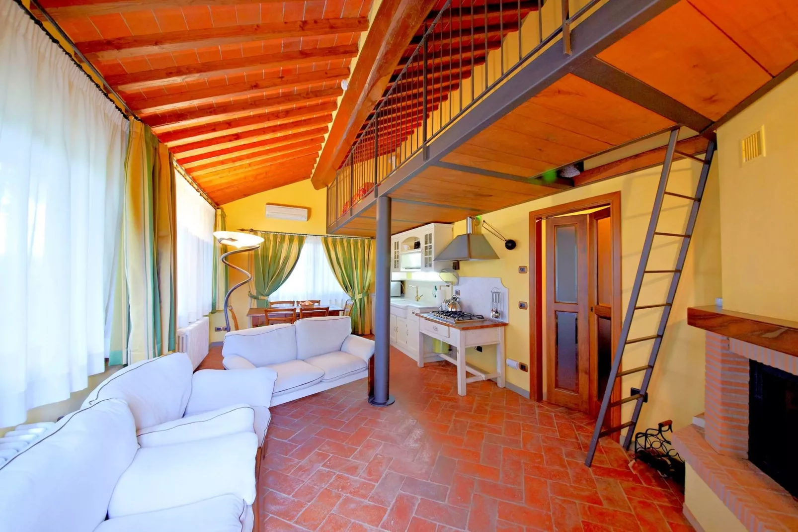 Giardino - Levante-Living room