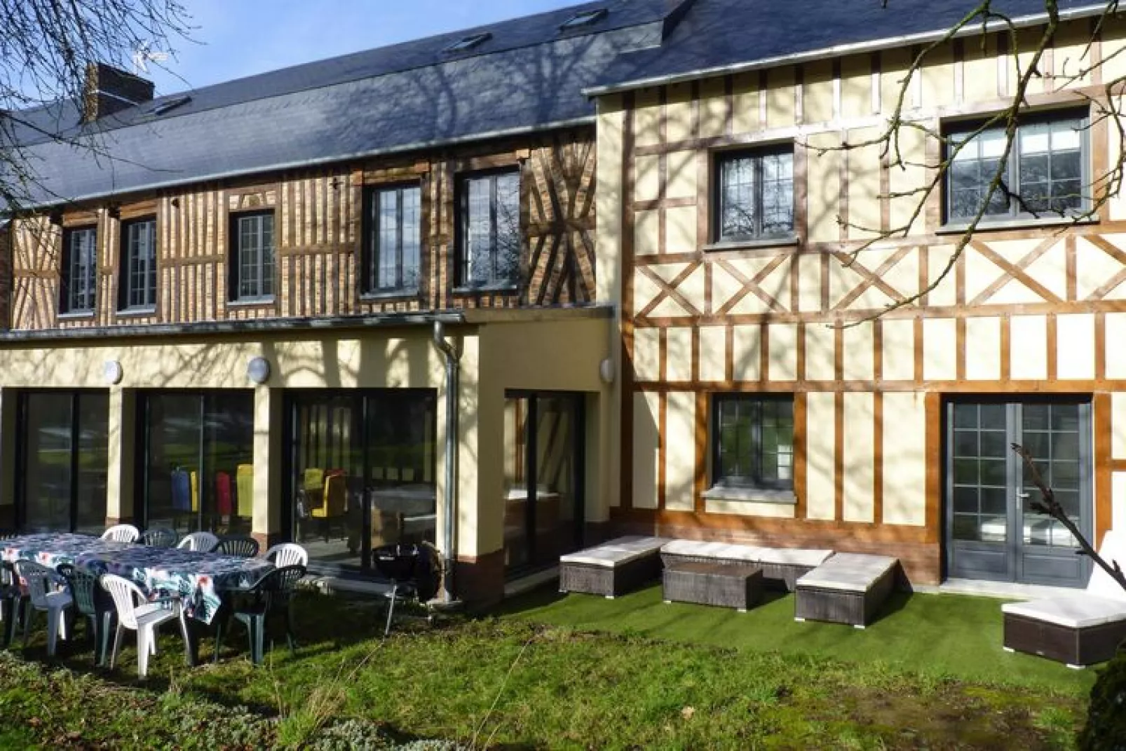 Semi-detached house Rieux - 12 pers-Außenbereich Sommer