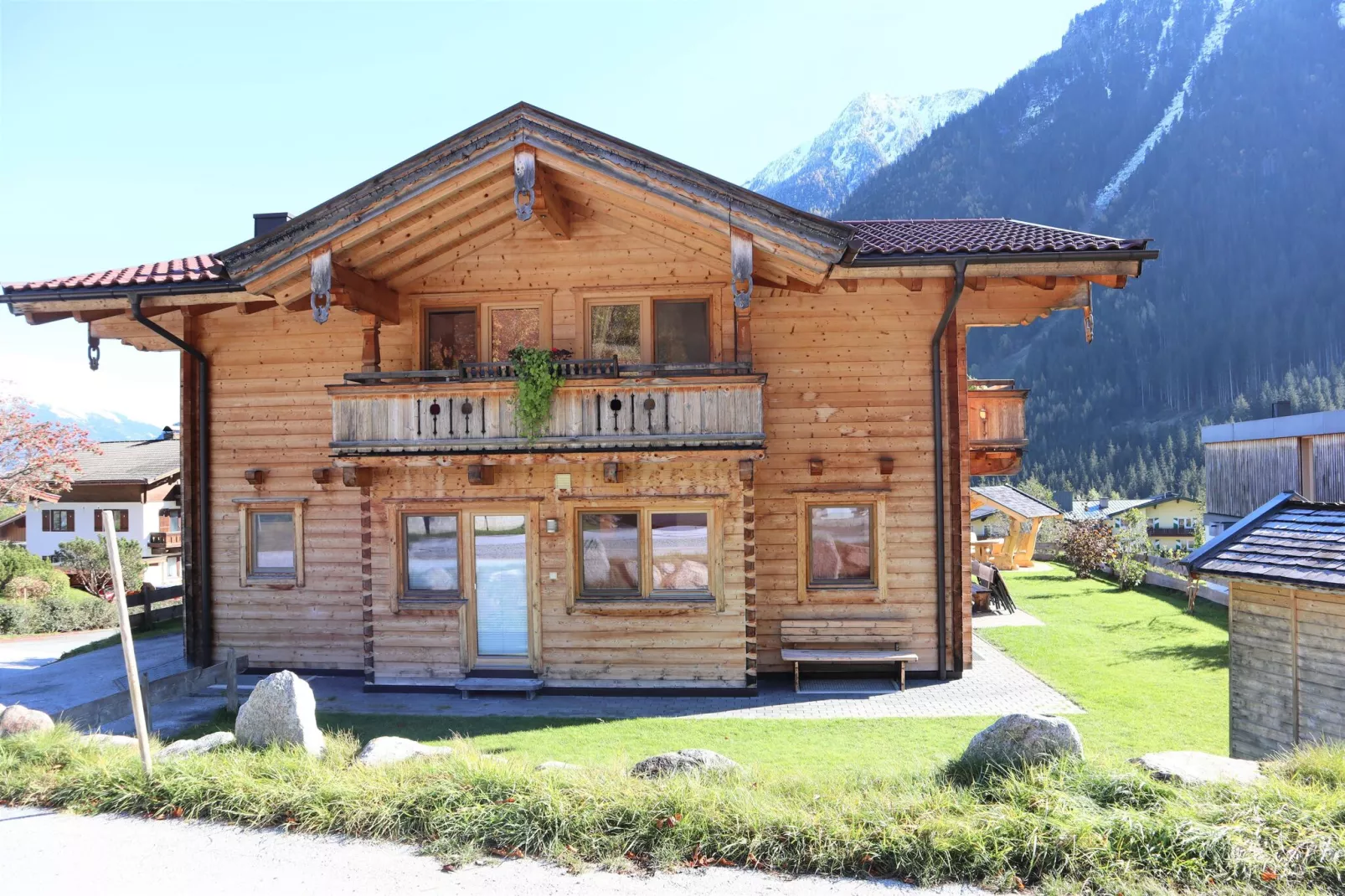 Chalet Wasserfall-Exterior summer