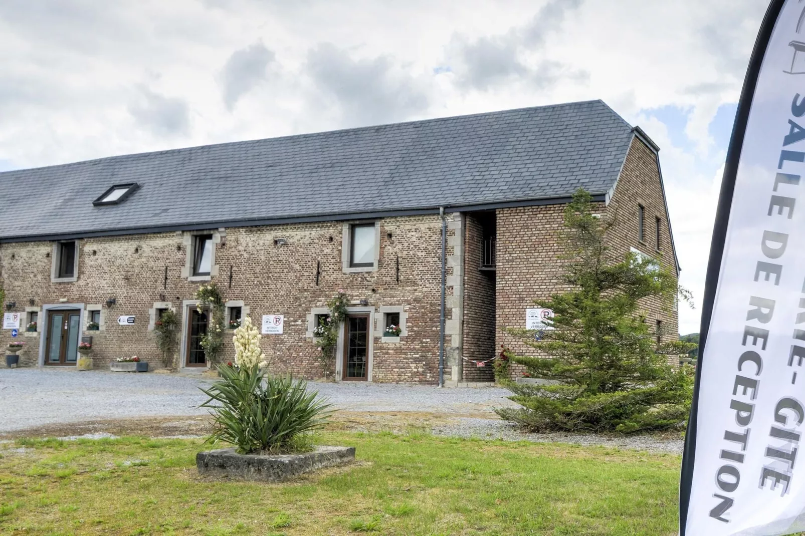 Ferme d'Harroy-Exterior in summer