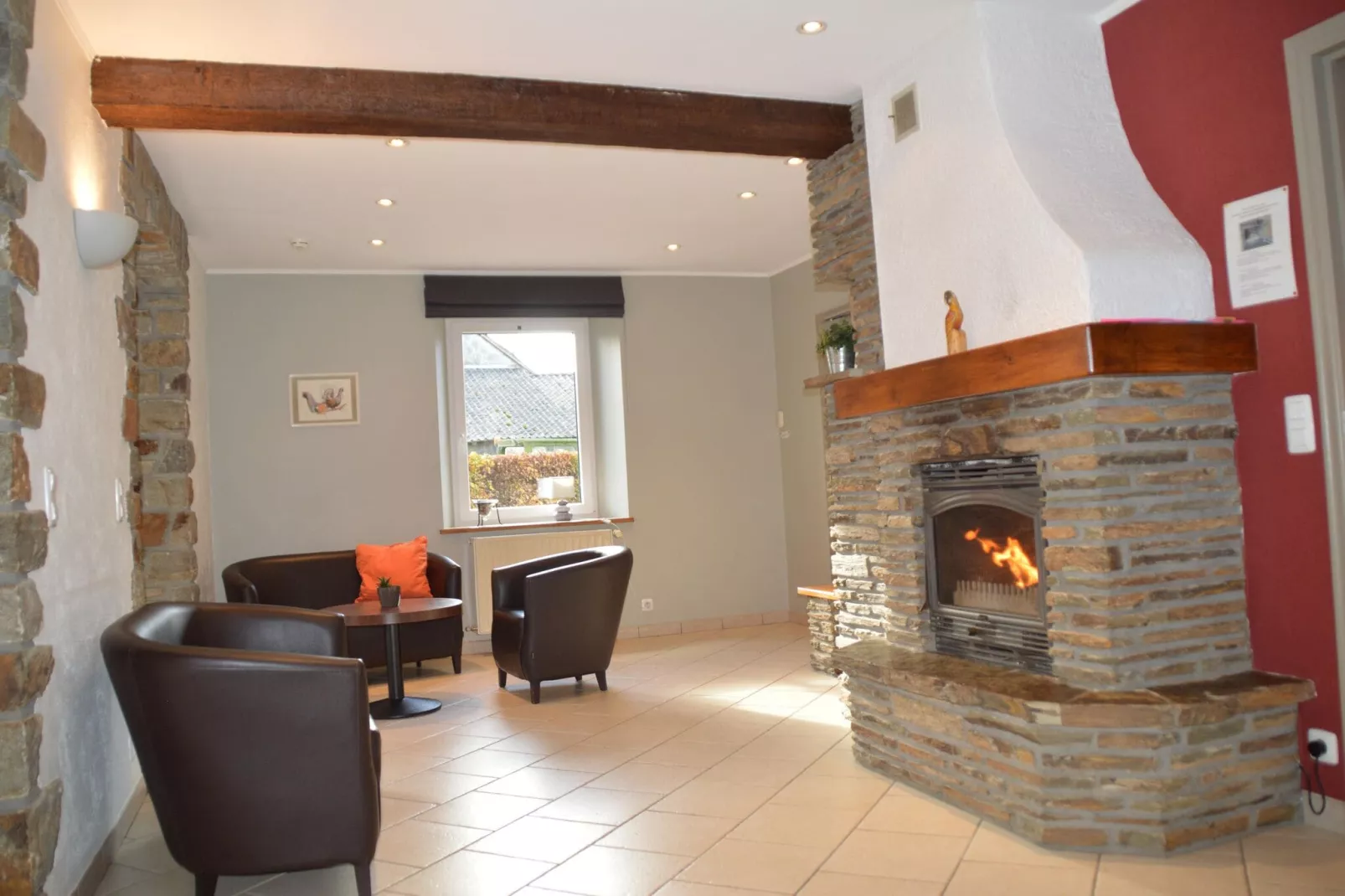 Hirondelle-Living room