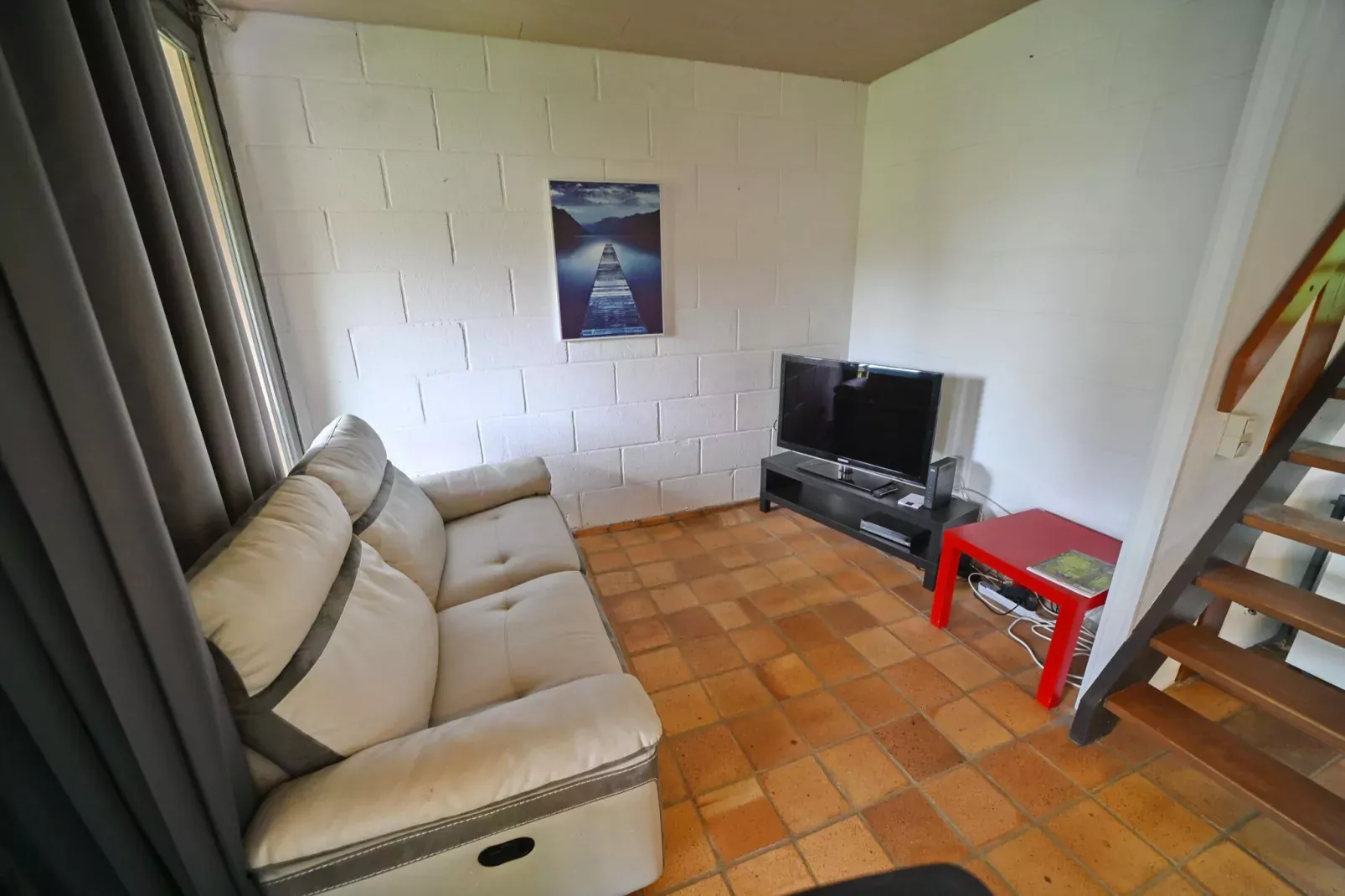 HORLES 114-Living room