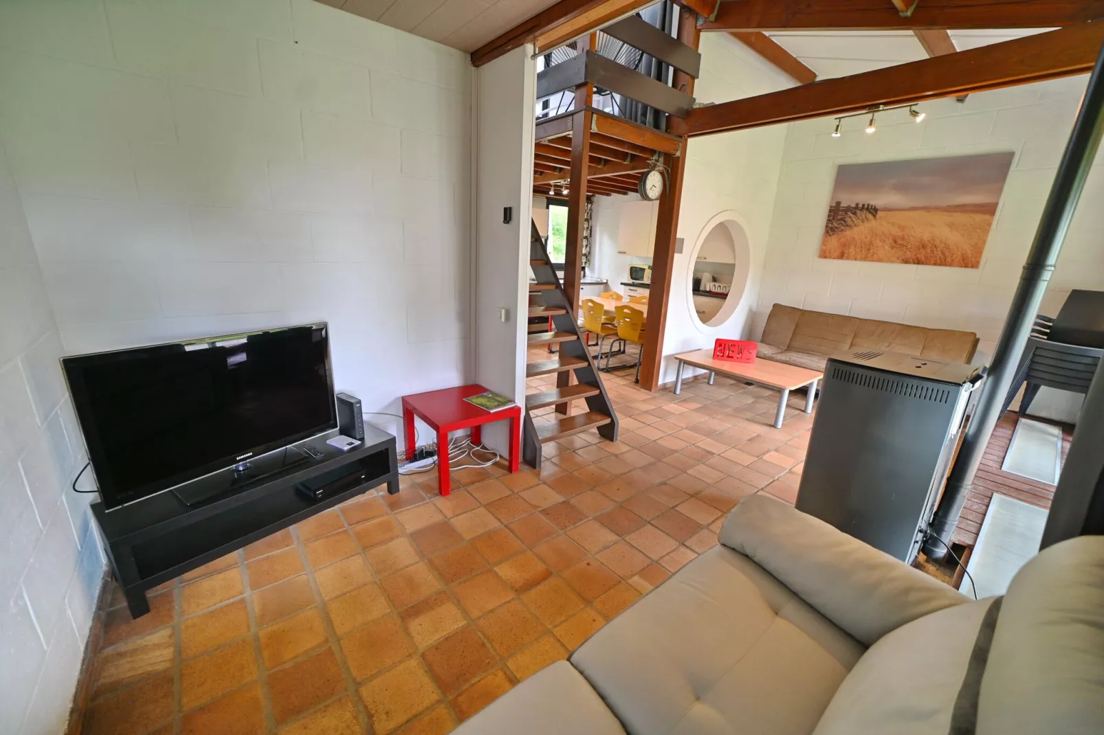 HORLES 114-Living room