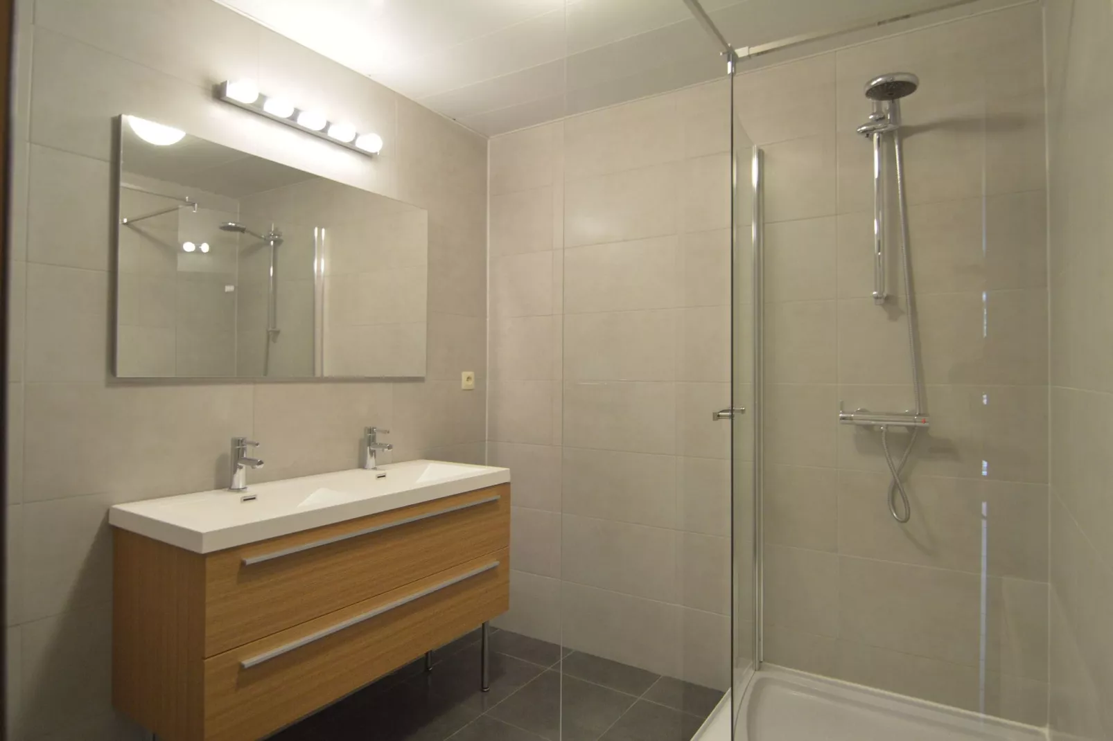 Ambleve-Salle de bain