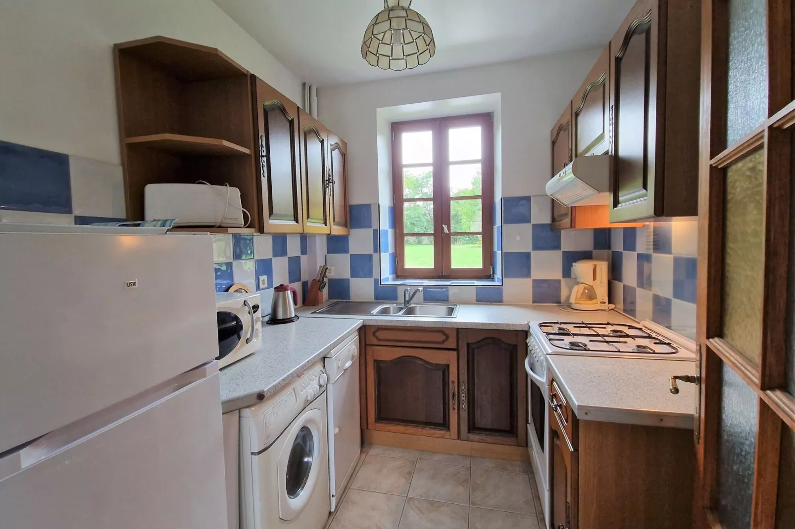 Semi-detached house Bénodet Ty Guével-Kitchen
