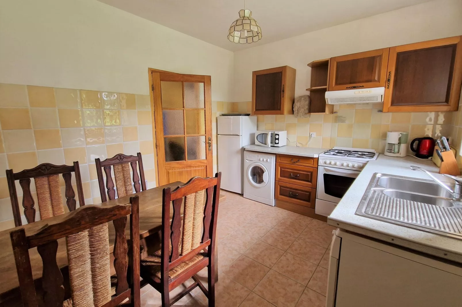 Semi-detached house Bénodet Ty Kaout-Kitchen