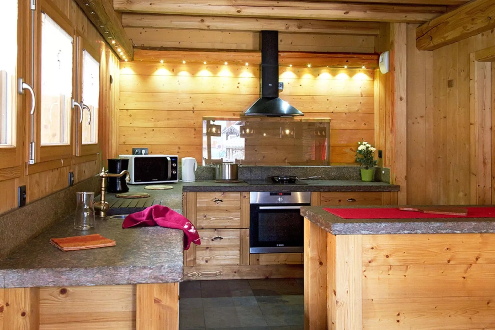 Chalet Le Loup Lodge-Kitchen