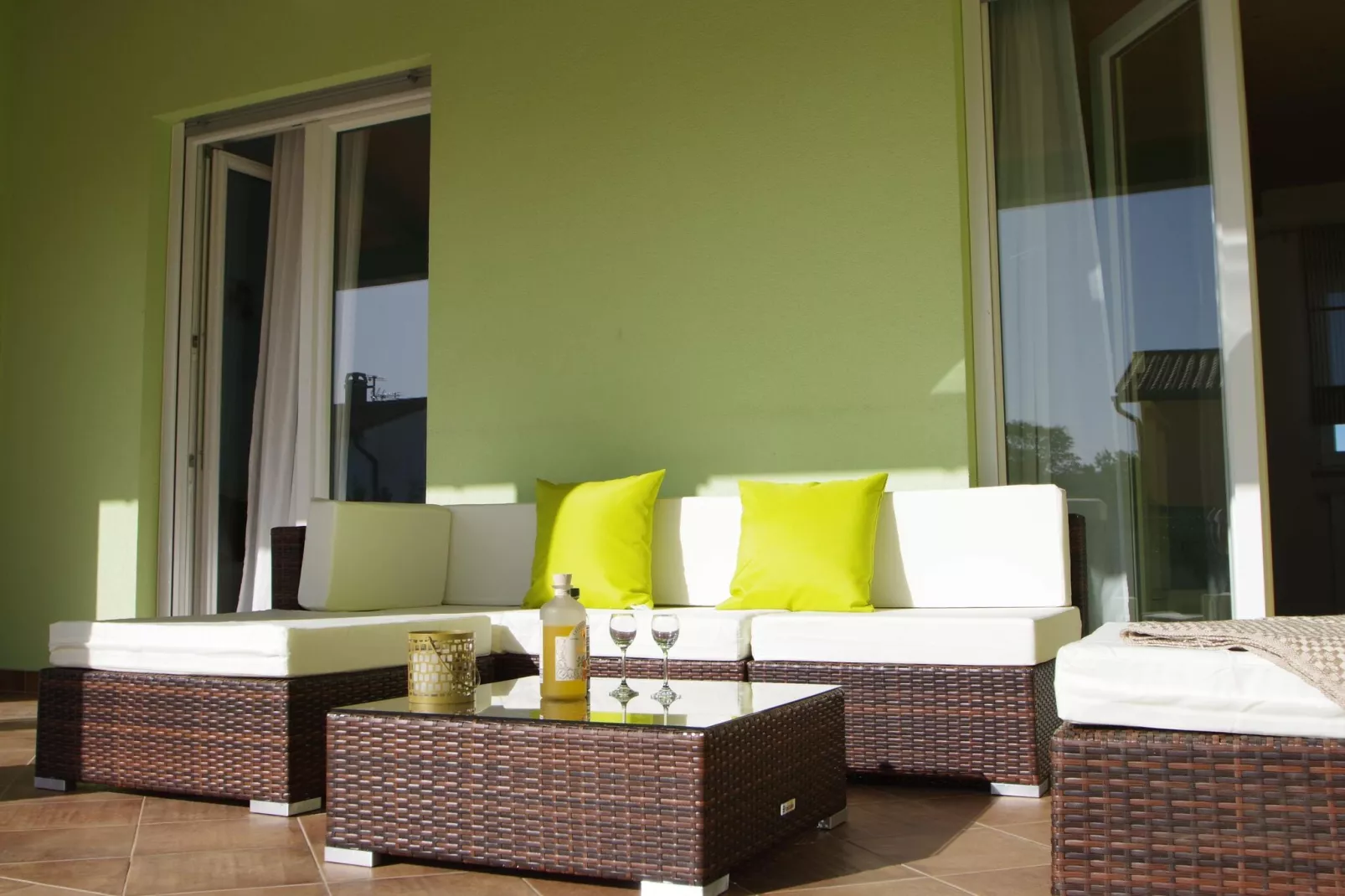 Cali-Terrace balcony