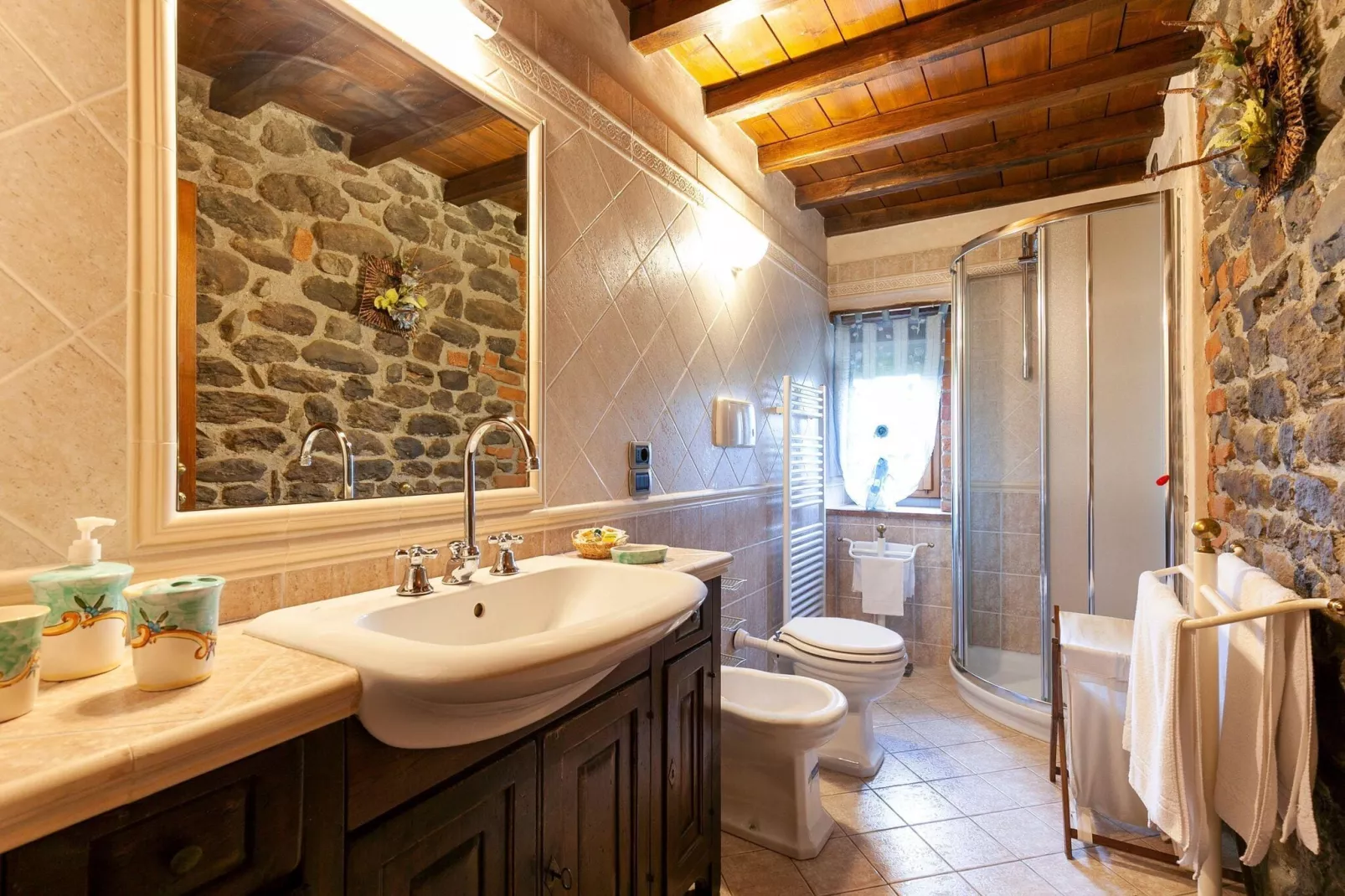 Podere Campiglia-Bathroom