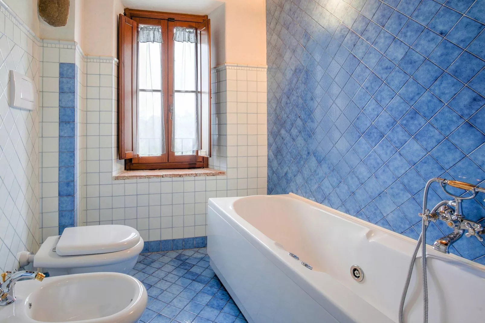 Podere Campiglia-Bathroom