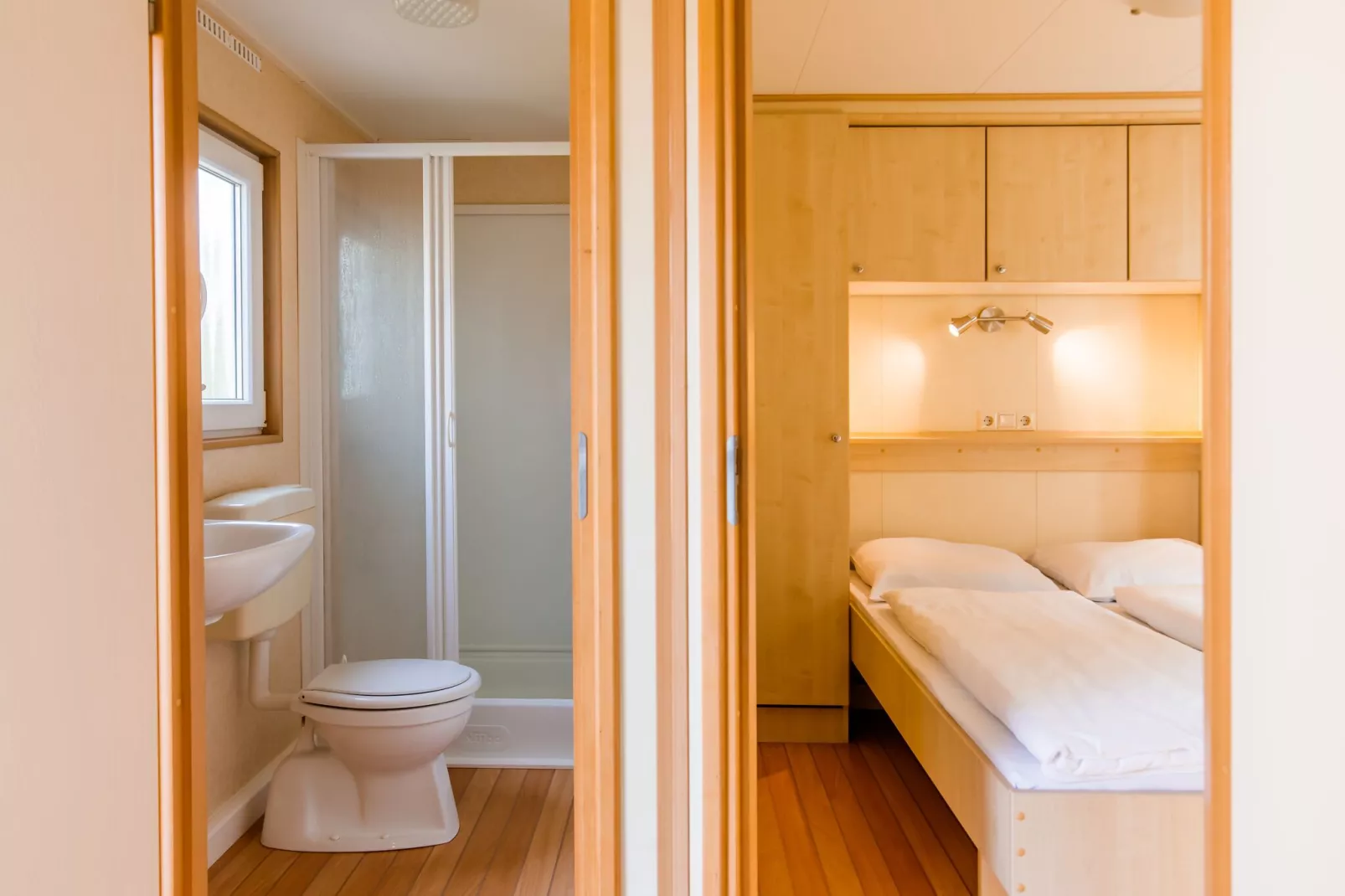 Vakantiepark Leukermeer 3-Bathroom