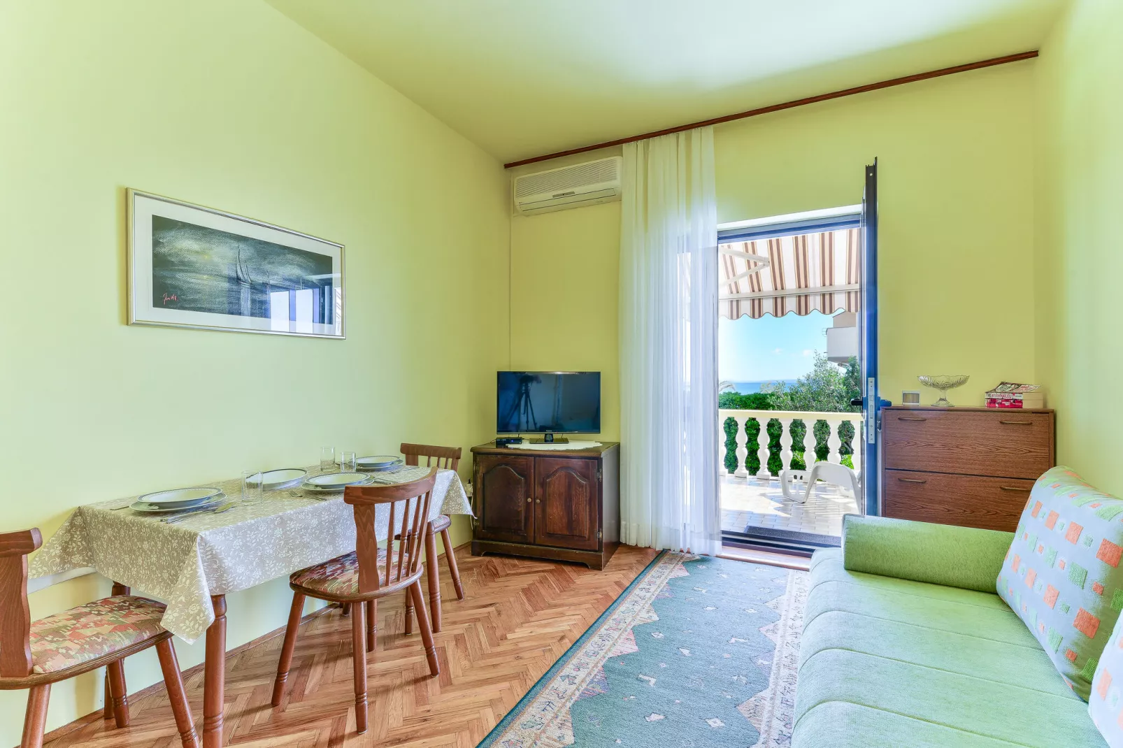 Apartments im Haus Liveric, Vir-A4 EG (AP3)-Living room
