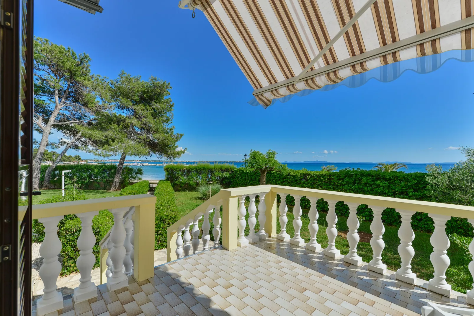 Apartments im Haus Liveric, Vir-A4 EG (AP3)-View summer