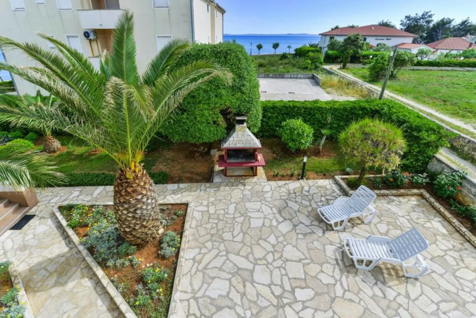 Apartments im Haus Liveric, Vir-A6A-4 (AP2)-Gardens summer