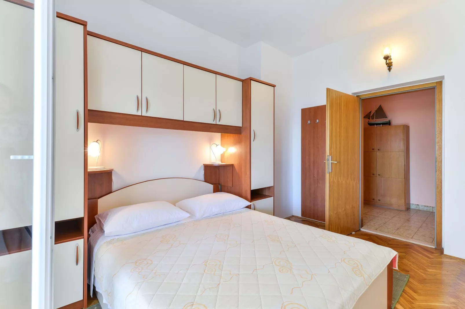 Apartments im Haus Liveric Vir-A6A-6 AP2-Bedroom