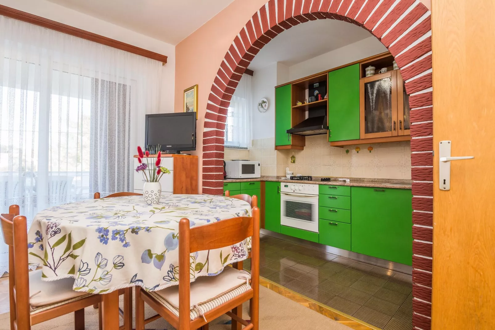 Apartments im Haus Liveric Vir-A6B-6 AP4-Kitchen