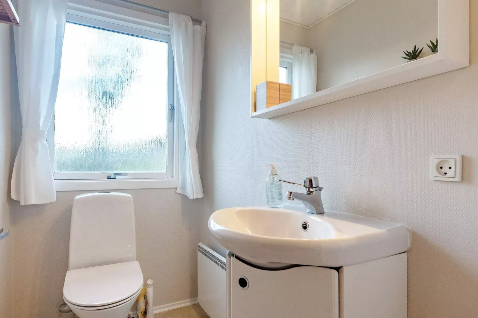 6 person holiday home in Assens-Indoor