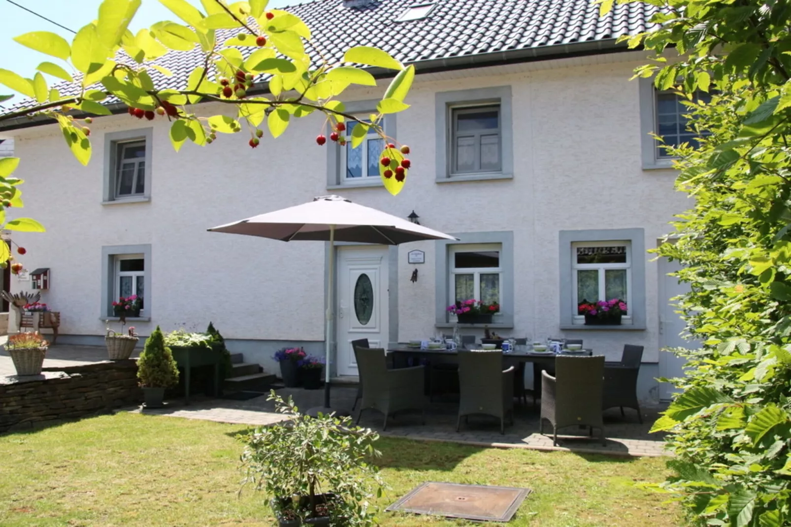 Souvenirs d'Ouren-Exterior summer